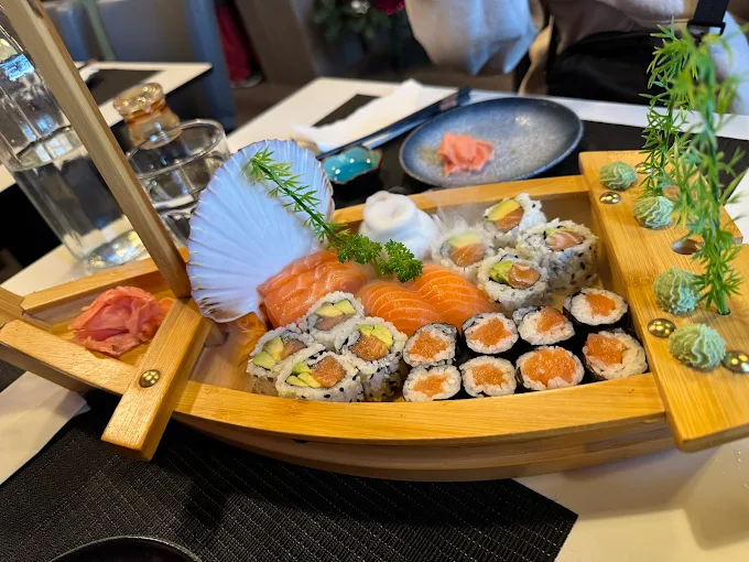 Sushi photo before SnackSnap